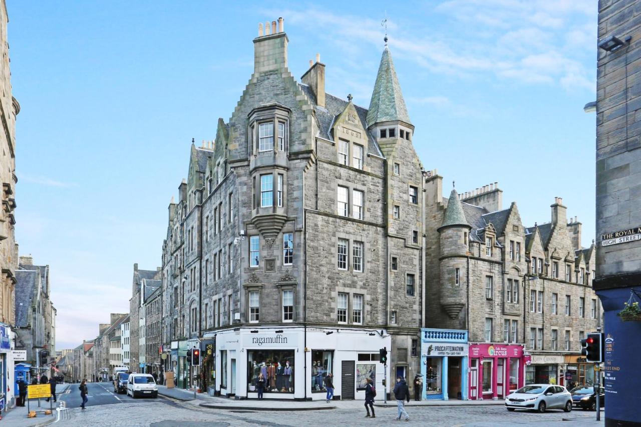 Joivy Iconic Colorful Home On The Royal Mile Edinburgh Exterior photo